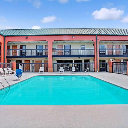 Super 8 By Wyndham Knoxville East Exterior foto